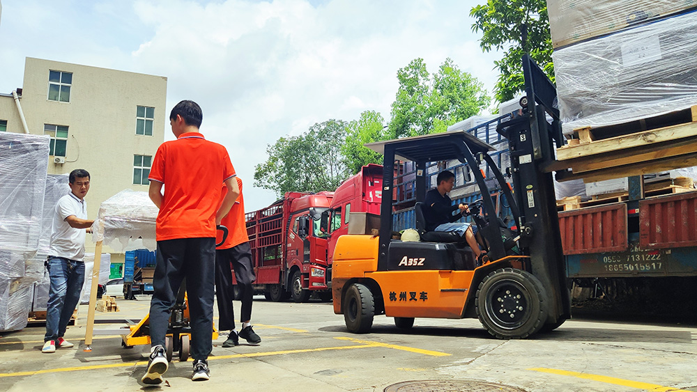 日精智能汽車線束加工設(shè)備